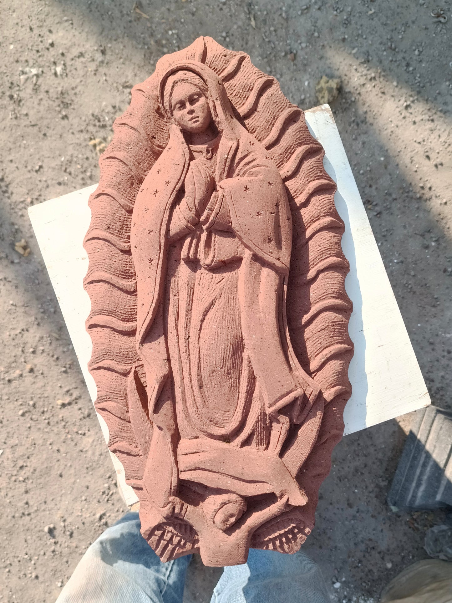 Virgen Guadalupe en cantera